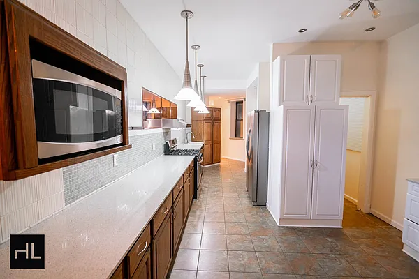 Rented by Highline Residential | media 26