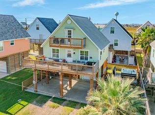 207 Sandpebble Pl, Surfside Beach, TX 77541