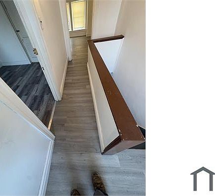 3rd image of 38 S Franklin St Floor 2