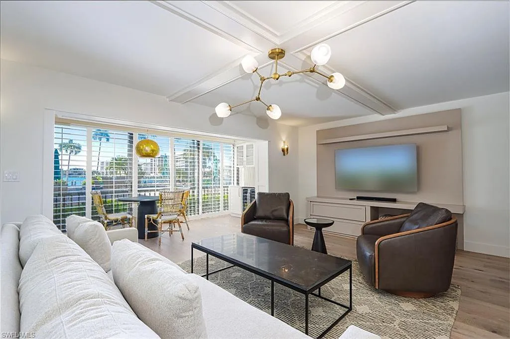 2 bed, 2.0 bath, 1393 sqft, $13,000 — Photo 1