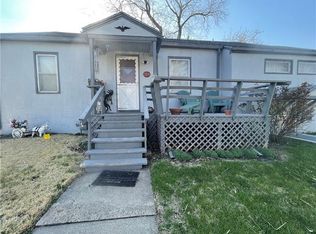 1704 Garland Ave, Leavenworth, KS 66048