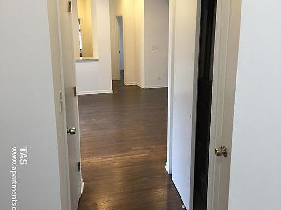 4th image of 3328 North Clark #2F
