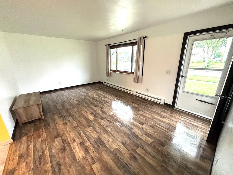 326 Pepperton Dr — Photo 16