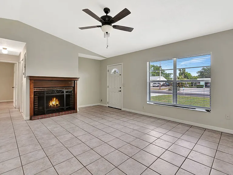 8968 SE Pine Cone Ln — Photo 4