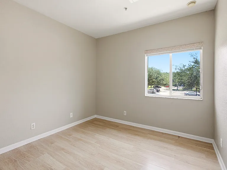 1169 Golden Lakes Blvd #1125 — Photo 12