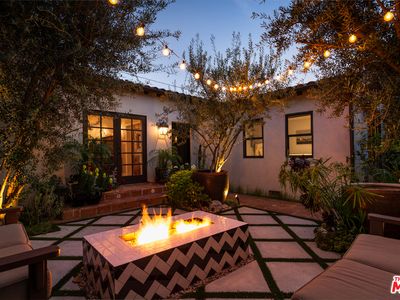7416 Rosewood Ave, Los Angeles, CA, 90036