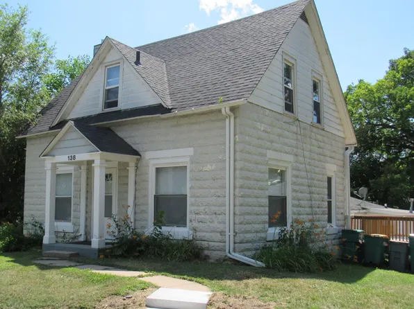 138 Cora Ave, Fox Lake, IL 60020