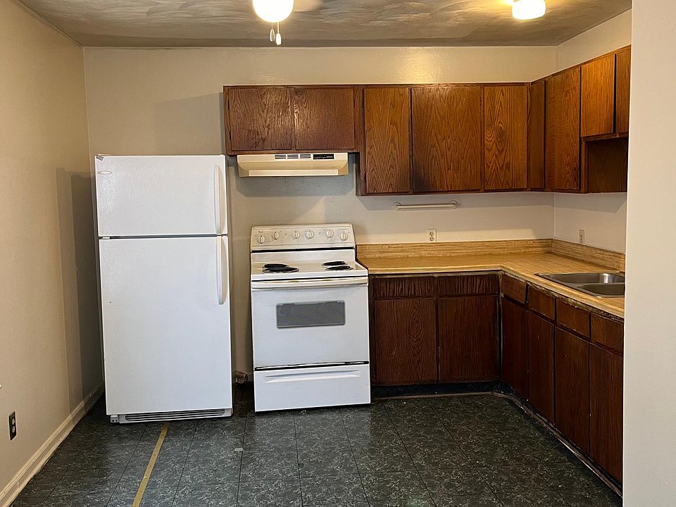 Kitchen, appliances view