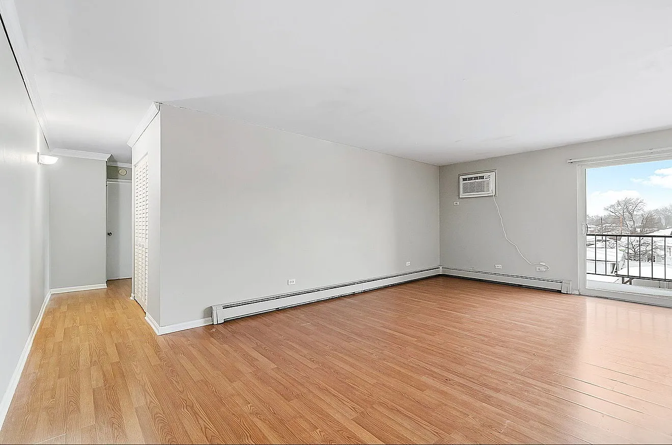 2 bed, 1000 sqft, $1,800 — Photo 3