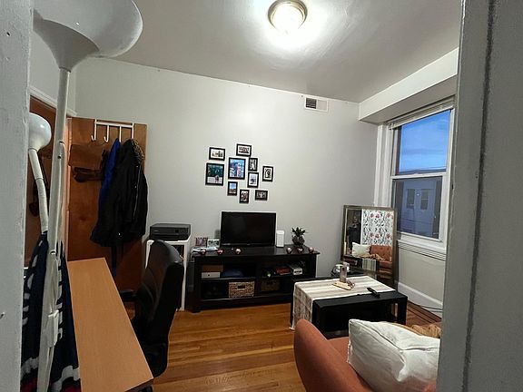 2nd image of 1442 S Broad St #3