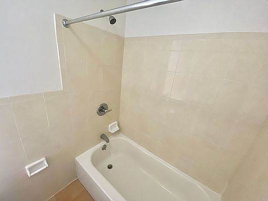 3rd image of 199 Henry St APT 18