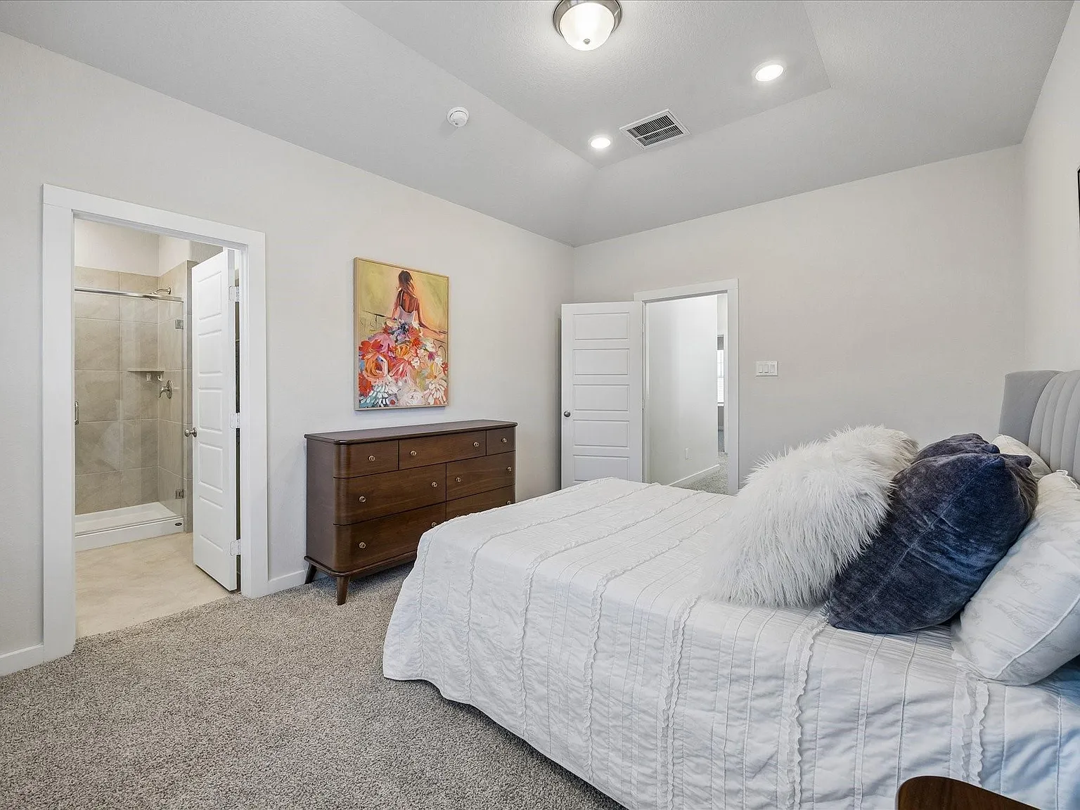 3 bed, 2.5 bath, 1571 sqft, $2,395 — Photo 4