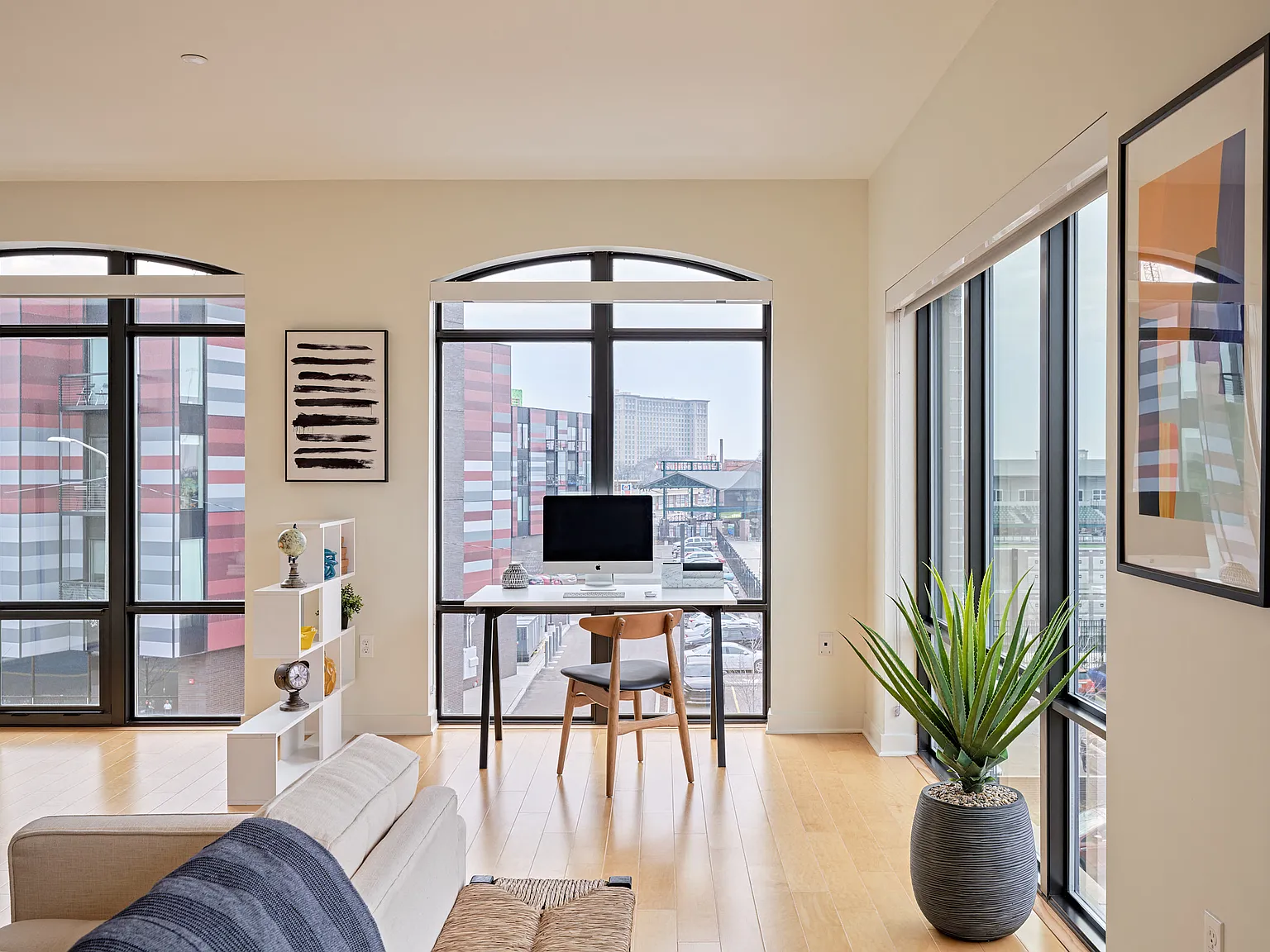 Elton Park Corktown Apartments — Photo 1