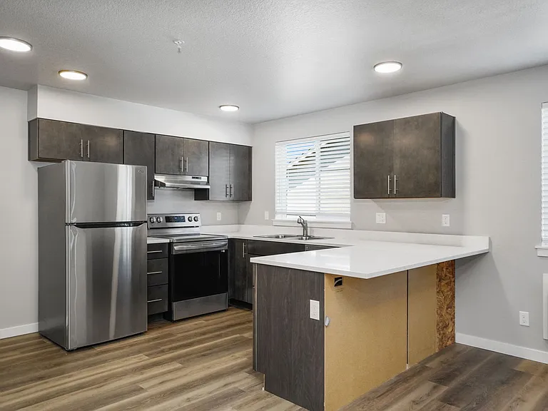 Fisher Park Apartments — Photo 36