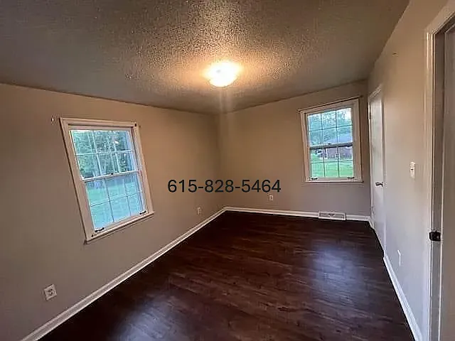 202 Hunter Dr — Photo 6