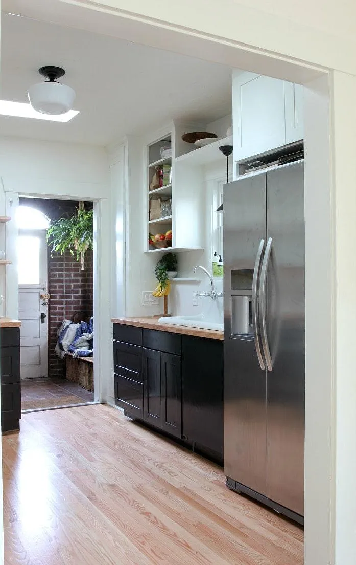 3 bed, 1190 sqft, $4,200 — Photo 2
