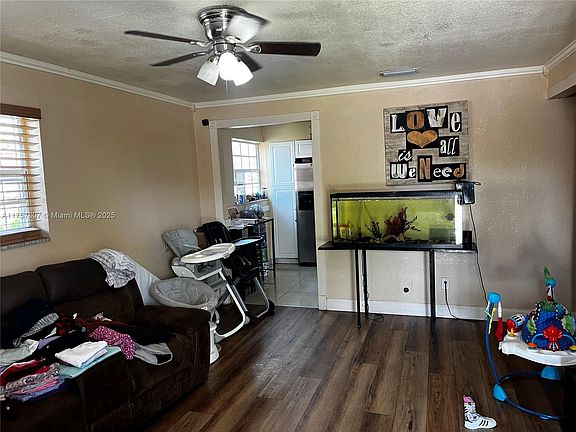 4th image of 15721 NW 40th Ct