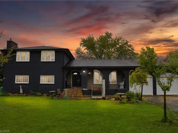 965 Highland Rd E, Hamilton, ON L8J 3G1