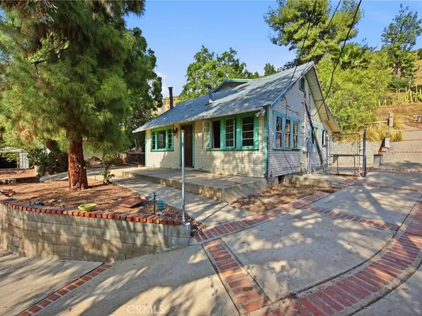10064 Sunland Blvd, Sunland, CA 91040