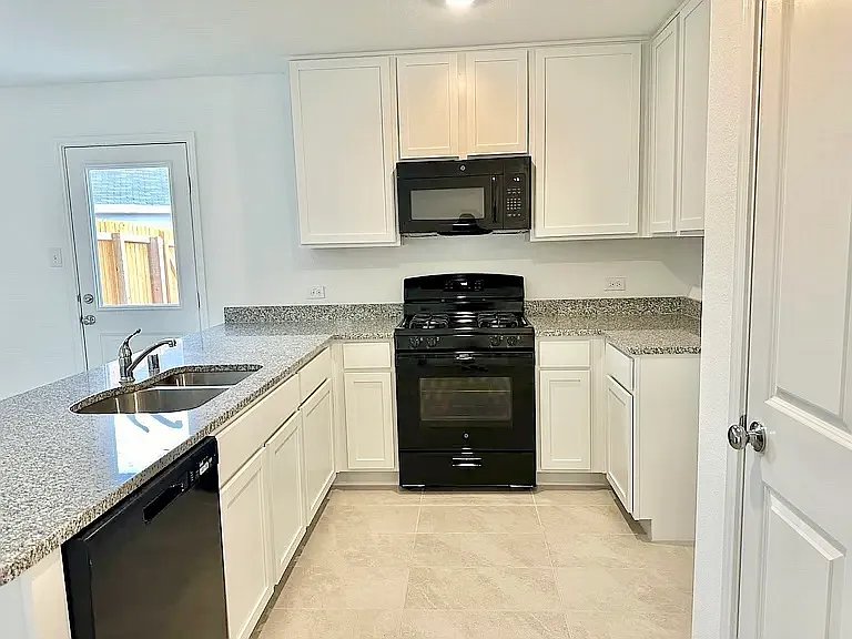1707 Temper Ln — Photo 5