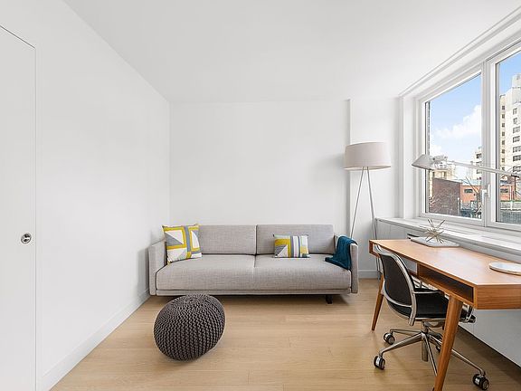 3rd image of 301 W 53rd St APT 5D
