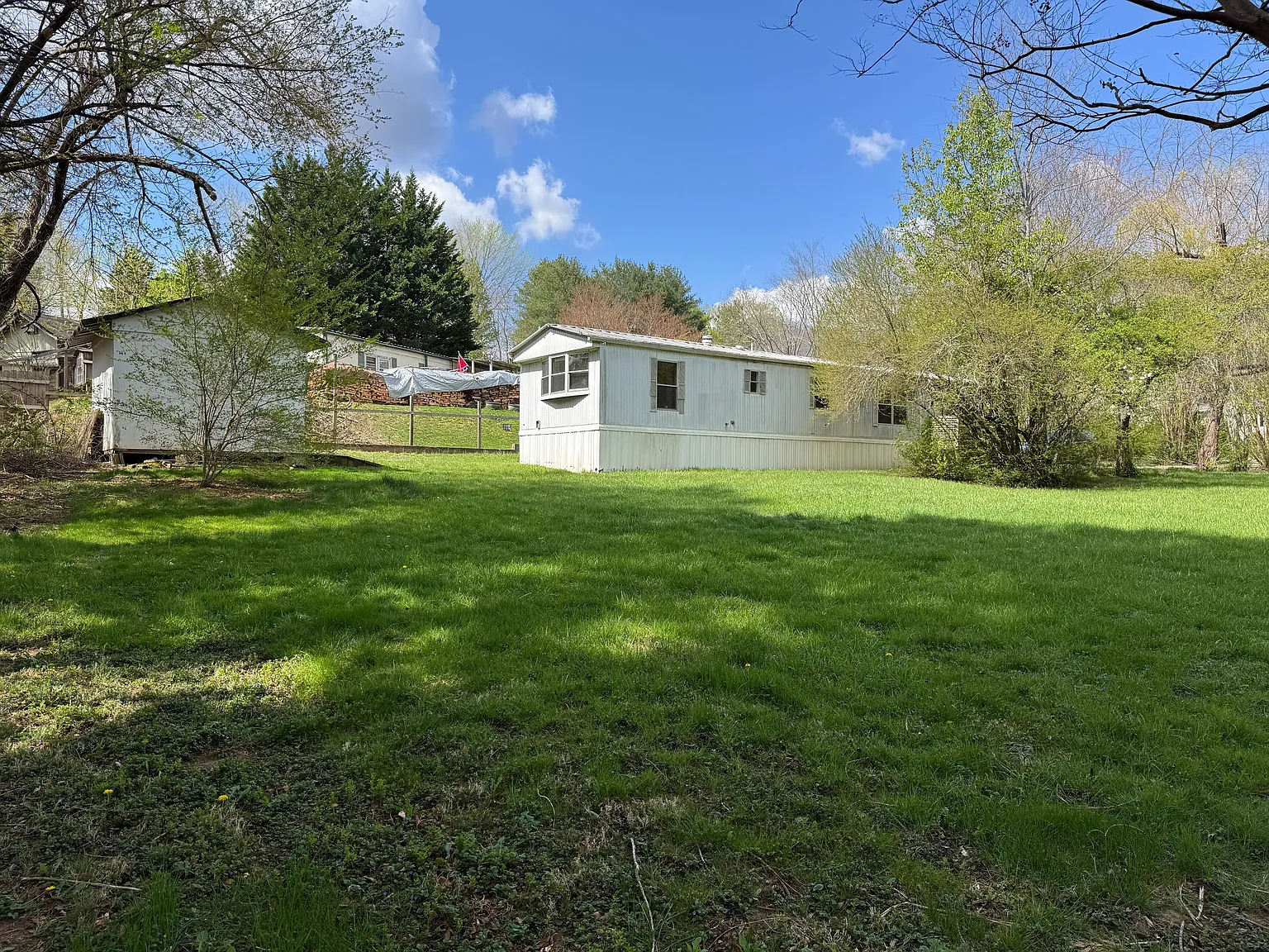 2 bed, 2.0 bath, 1008 sqft, $1,335 — Photo 1