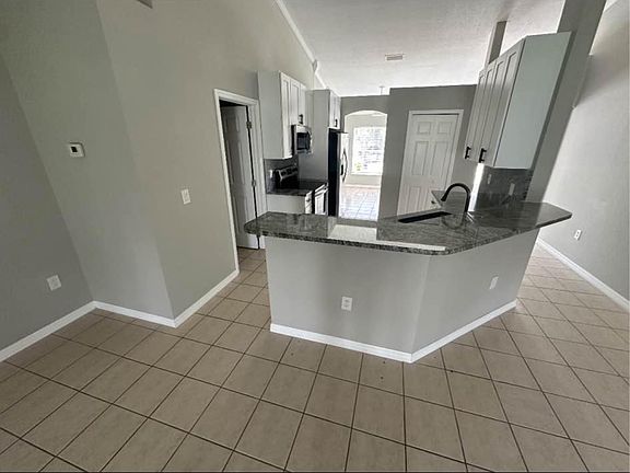 2nd image of 3331 Irma St