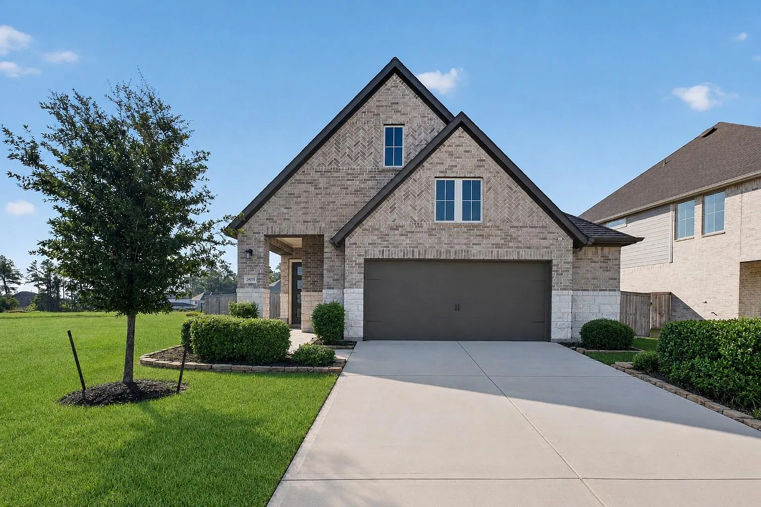 3 bed, 2.0 bath, 1481 sqft, $2,850 — Photo 1