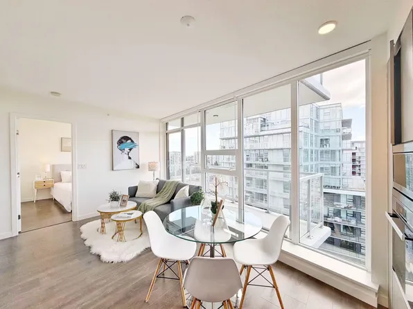 6633 Buswell St #1301, Richmond, BC V6Y 0M3