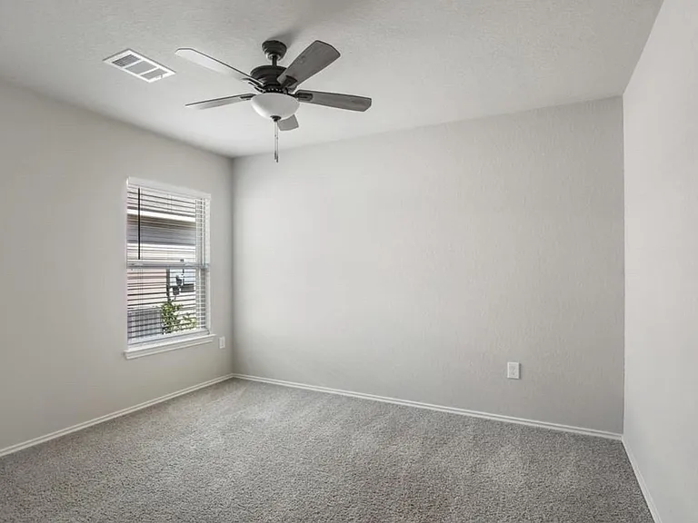 10031 Spring Creek Rd — Photo 16