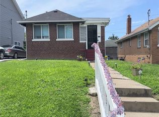 6730 Wynhill Dr, Saint Louis, MO 63133