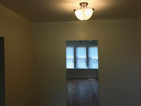 3rd image of 2842 W 66th St #1