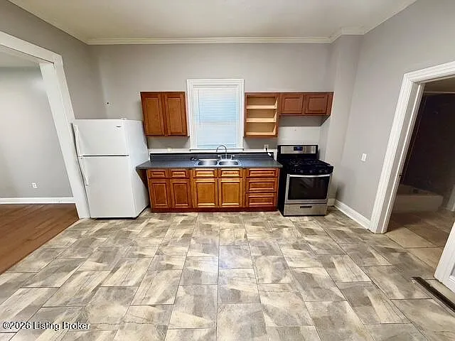 3 bed, 1.0 bath, 1000 sqft, $895 — Photo 4