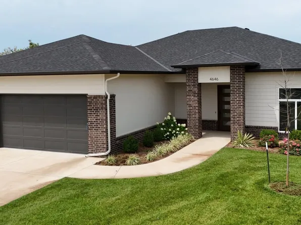 4646 W Emerald Bay Ct, Wichita, KS 67205