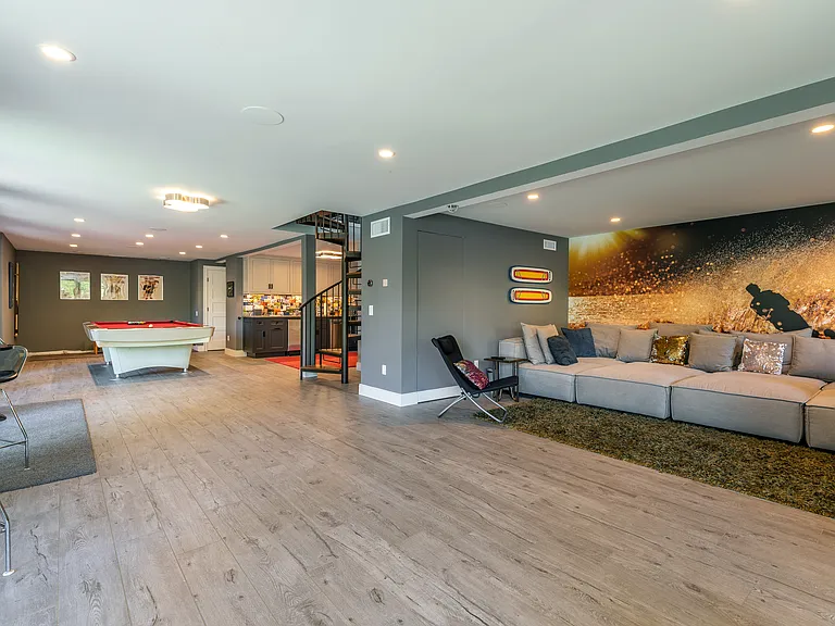 8 Cedar Point Dr — Photo 29