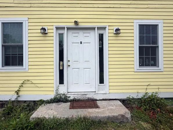 27 Ashuelot St #B, Winchester, NH 03470
