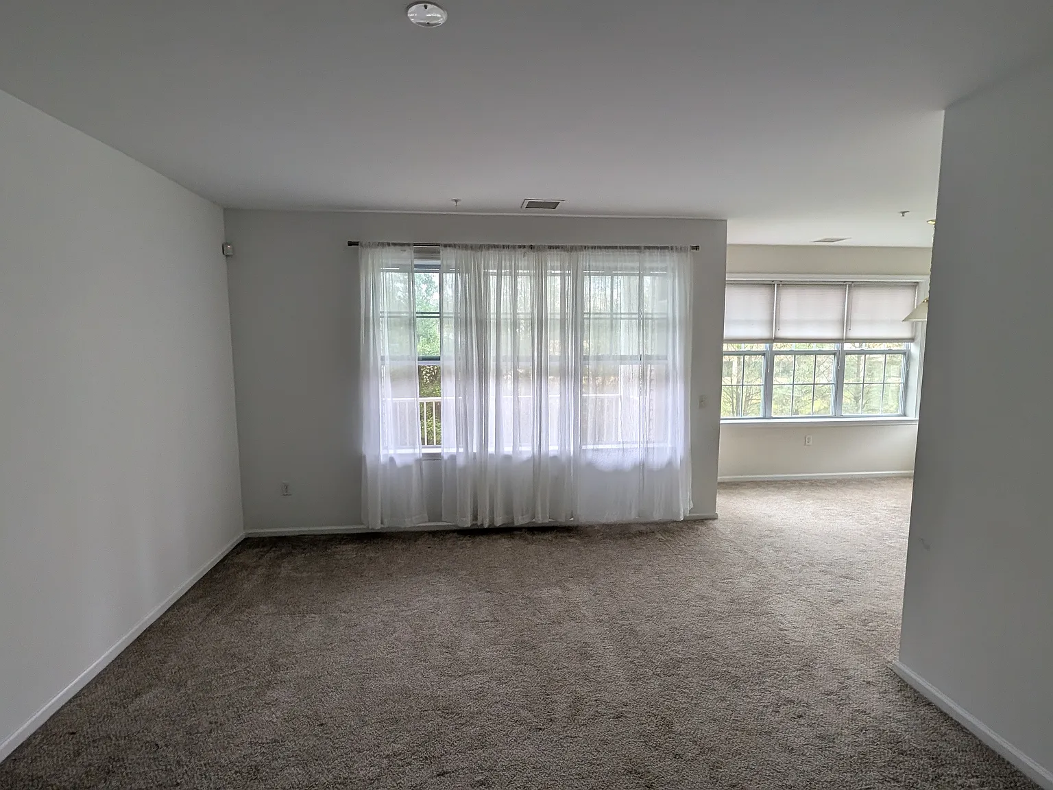 2 bed, 1446 sqft, $2,400 — Photo 3
