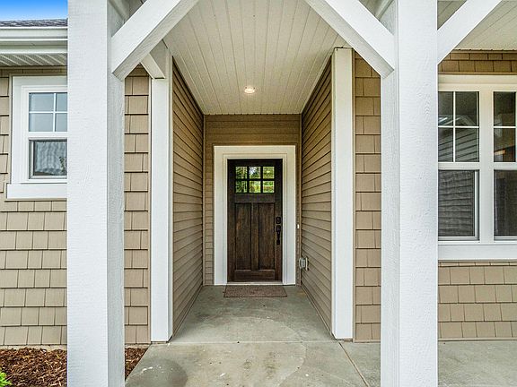 3rd image of 6611 Cottage Creek Ln
