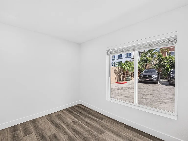 8101 Larson Avenue — Photo 29