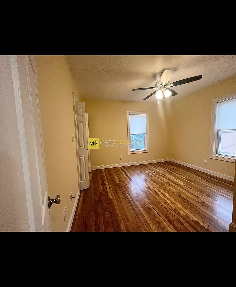3 bed, 9999 sqft, $3,750 — Photo 4