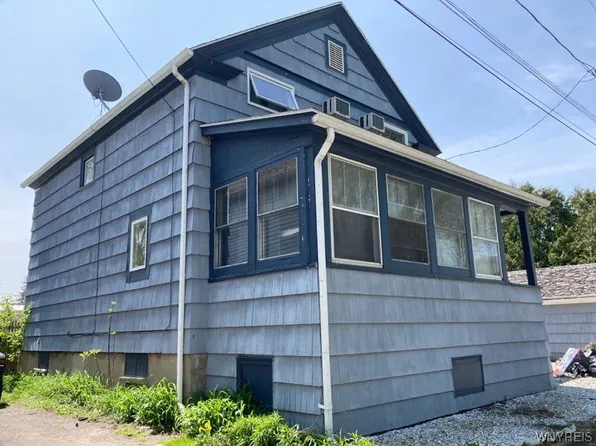 6 Hall St, Batavia, NY 14020