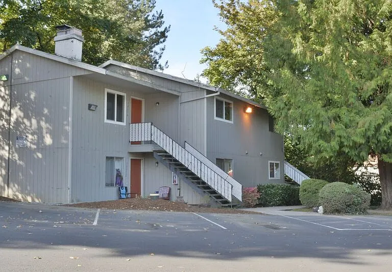 10068 SW Garrett St — Photo 17