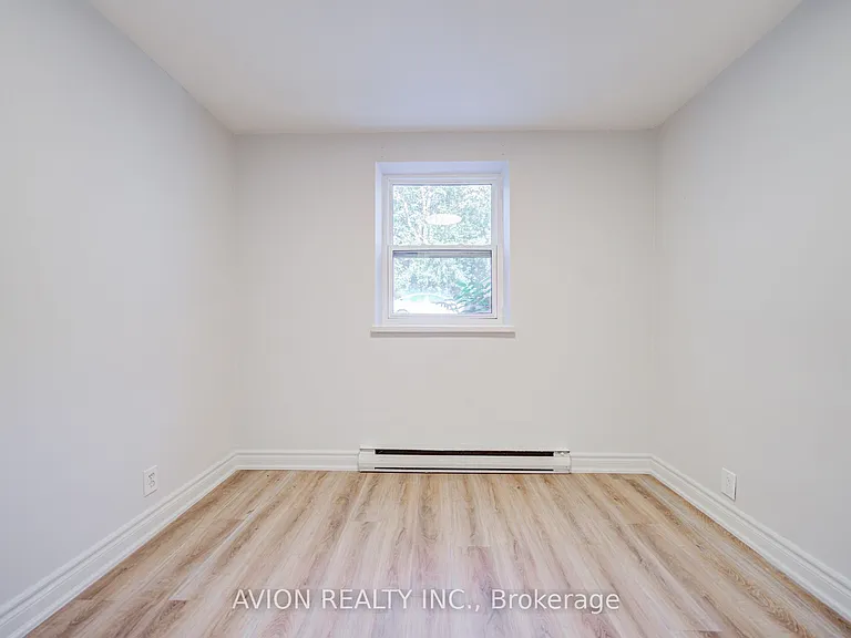 882 Broadview Ave #2 — Photo 8