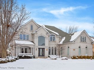 2456 Fawn Lake Cir, Naperville, IL
