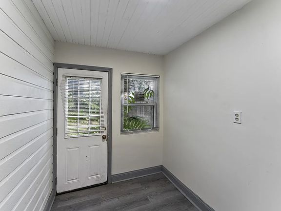 3rd image of 6117 Harrison St