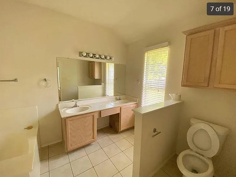 1413 Haley Gray Dr — Photo 16