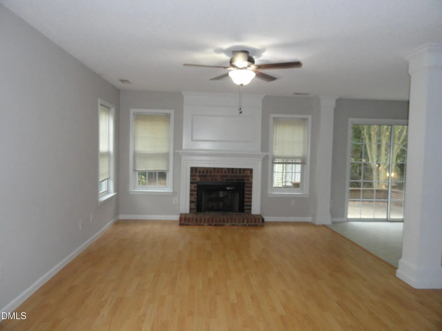 3 bed, 2.5 bath, 1867 sqft, $1,950 — Photo 2