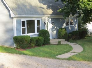 38 Gideon Ct, Genoa City, WI 53128