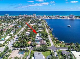 823 N Southlake Dr, Hollywood, FL 33019
