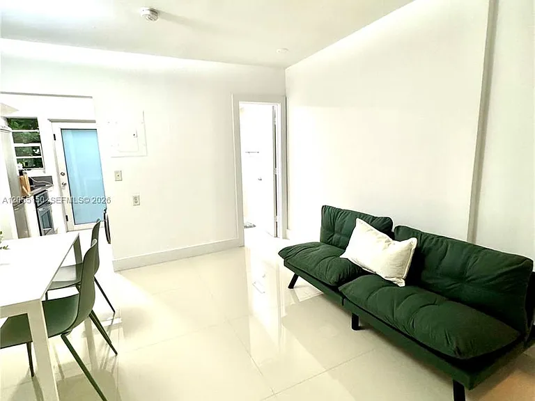 1604 Drexel Ave #104 — Photo 10